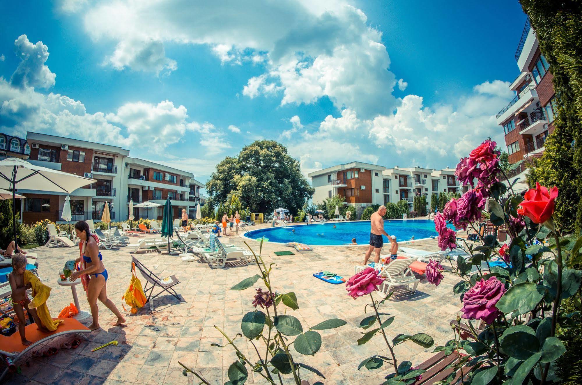 Messambria Fort Noks Beach Apartments Елените Экстерьер фото